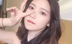 微信头像美女,从清新唯美到成熟妩媚，探索个性与气质的完美融合”