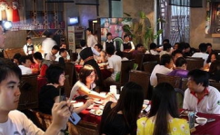 798艺术区个人拍照图片及价格