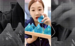 小姐姐吃网红奶包子视频,小姐姐的味蕾冒险之旅