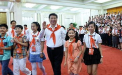 坚持什么作为教育的伟大使命,培养时代新人——教育的伟大使命与实践探索”