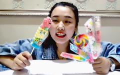 小姐姐吃糖的小视频动漫,小姐姐的动漫风糖食诱惑