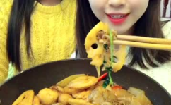 小姐姐吃中国麻辣香锅吗,小姐姐的麻辣香锅美食之旅